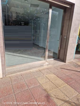 VENTA DE LOCAL COMERCIAL EN PLAZA PRECIOSA, EN MURCIA - MURCIA