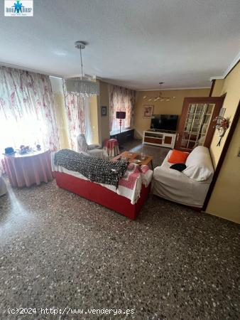 SE VENDE PISO GRANDE ( ZONA CENTRO ) - ALBACETE