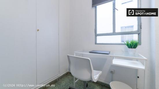 Acogedora habitación en alquiler en apartamento de 5 dormitorios - El Pla del Real - VALENCIA