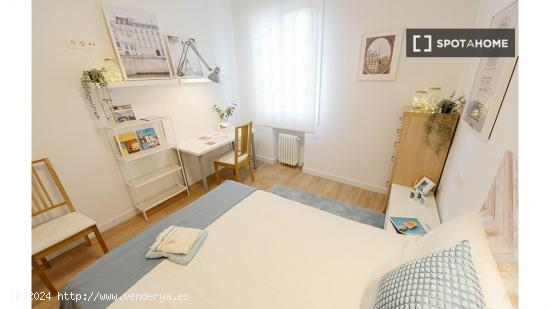 Se alquila habitación en piso de 3 dormitorios en Bilbao - VIZCAYA