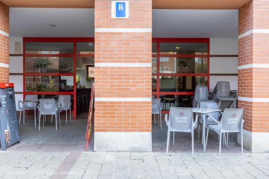 SE VENDE BAR EN EL BARRIO LA VICTORIA - VALLADOLID