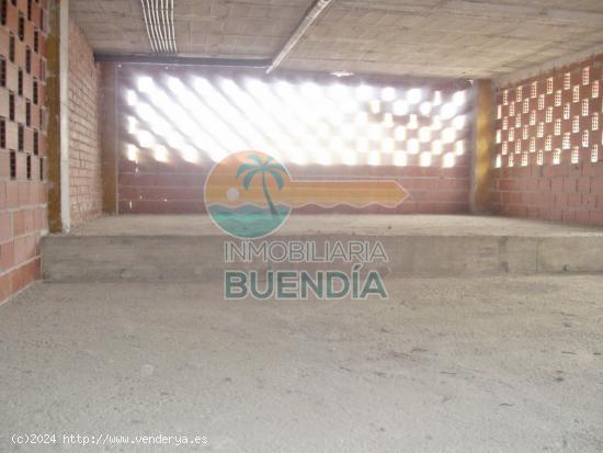 LOCAL DE UNOS 150M2, SITUADO EN ZONA COMERCIAL - MURCIA