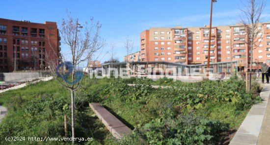 Plaza de aparcamiento en venta  en Sabadell - Barcelona