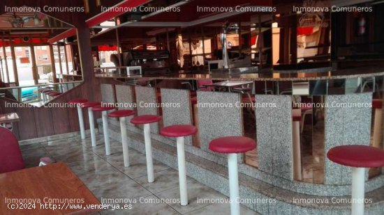 SALAMANCA por zona de la Plaza de Barcelona, Bar en funcionamiento. - Salamanca