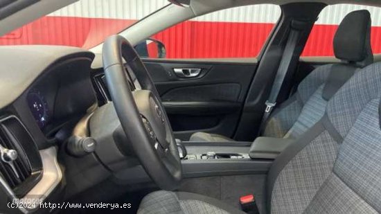 Volvo S60 SEDAN 2.0 B4 P CORE AUTOMATICO 197CV 4P de 2024 con 35.713 Km por 35.900 EUR. en Sevilla