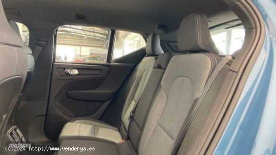 Volvo XC40 2.0 B3 CORE AUTO 163 5P de 2024 con 20.568 Km por 33.900 EUR. en Cadiz