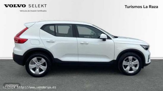 Volvo XC40 TODOTERRENO 1.5 T2 CORE AUTOMATICO 129CV 5P de 2024 con 27.377 Km por 32.300 EUR. en Sevi