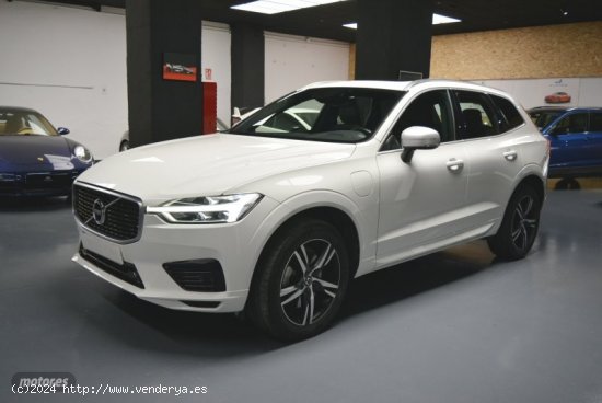 Volvo XC 60 T8 R-Design AWD Auto 287 kW (390 CV) de 2019 con 105.000 Km por 32.900 EUR. en Madrid