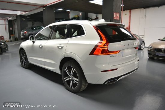 Volvo XC 60 T8 R-Design AWD Auto 287 kW (390 CV) de 2019 con 105.000 Km por 32.900 EUR. en Madrid