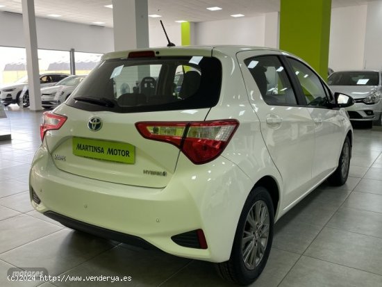 Toyota Yaris 1.5 100H Active de 2019 con 43.000 Km por 17.300 EUR. en Malaga