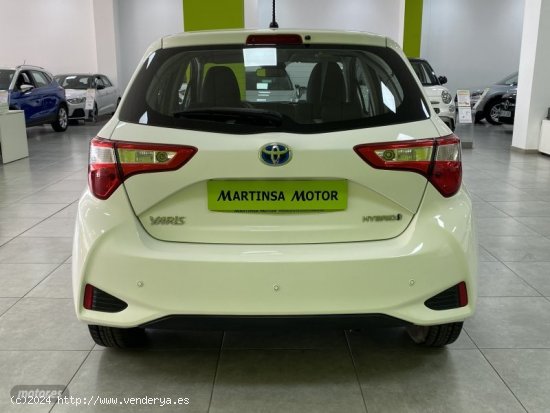 Toyota Yaris 1.5 100H Active de 2019 con 43.000 Km por 17.300 EUR. en Malaga