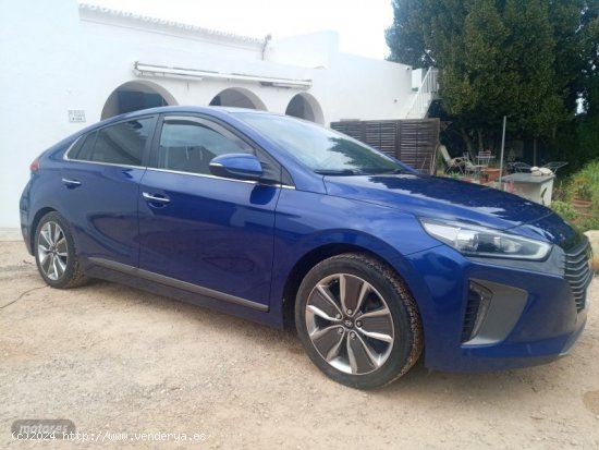 Hyundai Ioniq Style 1.6 hibrido 141cv de 2019 con 62.000 Km por 19.000 EUR. en Baleares