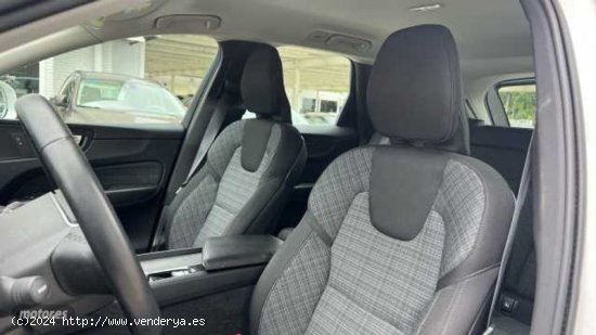 Volvo XC 60 todoterreno 2.0 B4 D MOMENTUM PRO AUTO 5P de 2021 con 89.699 Km por 37.400 EUR. en Guipu