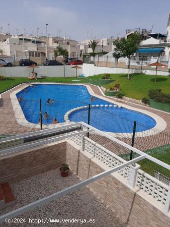  REF.- 28 – Bungalow con jardín y piscina en Los Balcones – Torrevieja - ALICANTE 