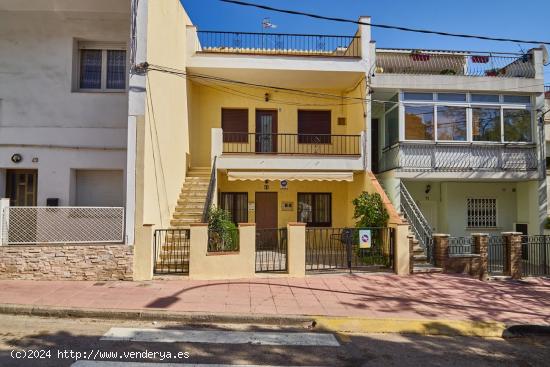 CASA CON DOS VIVIENDAS EN EL CORAZON DE CALAFELL PUEBLO - TARRAGONA