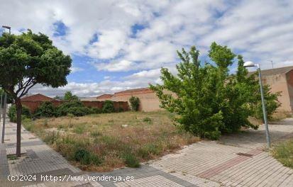 Urbis te ofrece una parcela en venta en zona Puente Ladrillo-Toreses, Salamanca. - SALAMANCA