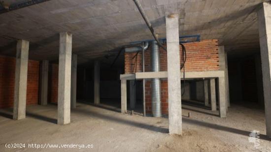 SE VENDE LOCAL EN BRUTO EN PLASENCIA - CACERES