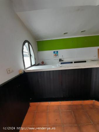 Se vende Local de cafeteria con licencia vigente - CACERES