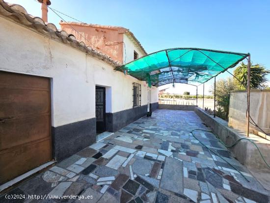 Casa de Campo con dos dormitorios con terreno y Nave en la Torrecilla - MURCIA