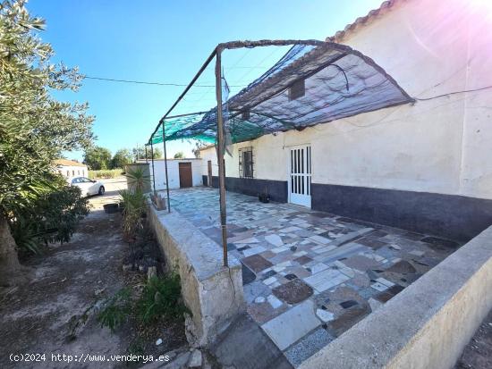 Casa de Campo con dos dormitorios con terreno y Nave en la Torrecilla - MURCIA