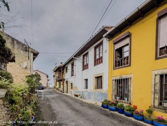 CASA DE PIEDRA ,VILLANUEVA DE COLOMBRES - ASTURIAS