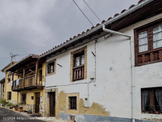 CASA DE PIEDRA ,VILLANUEVA DE COLOMBRES - ASTURIAS