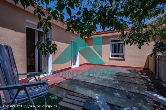 SE VENDE CHALET EN LA ZAMBOMBA - CACERES