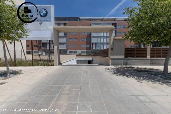 Plaza de garaje en urbanización privada pts - GRANADA