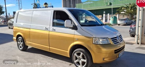 Volkswagen Caravelle Premium Corta 2.0 TDI 150kW BMT DSG 4MO de 2009 con 250.000 Km por 8.500 EUR. e