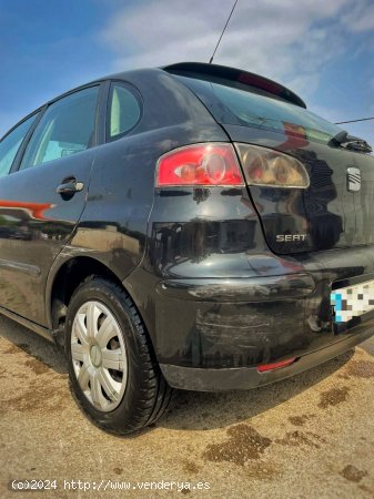 Seat Ibiza 1.4 de 2003 con 164.400 Km por 2.600 EUR. en Cadiz