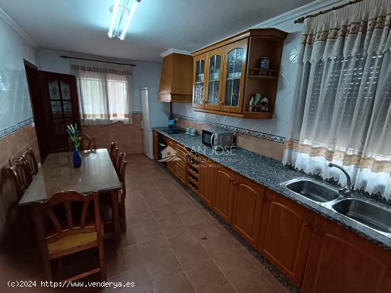 ALQUILER DE CHALET EN CREVILLENTE, ZONA CACHAPETS - ALICANTE