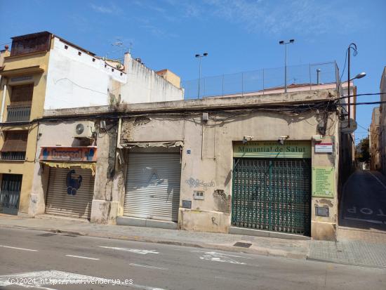 Solar céntrico esquinero. - BARCELONA