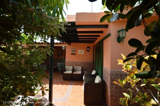 Bungalow con jardín y piscina comunitaria - LAS PALMAS