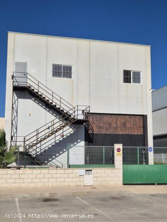 Se vende nave industrial en PolígonoSector 8 (San Fulgencio) - ALICANTE