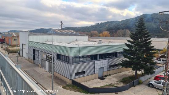 SANT CELONI ( MOLI DE LES PLANES) NAVE INDUSTRIAL  EN VENTA - BARCELONA