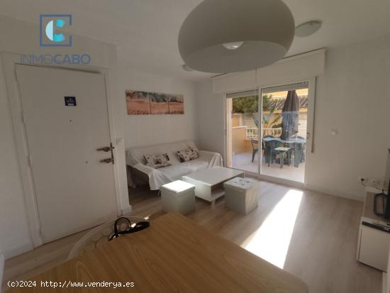 APARTAMENTO ALQUILER VACACIONAL  DE DOS HABITACIONES EN URBANIZACIÓN CON PISCINA EN CALA FLORES - M