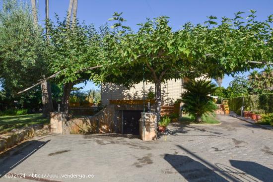 Casa en Deltebre de 1.200m² de terreno, con piscina cerca del río Ebro - TARRAGONA