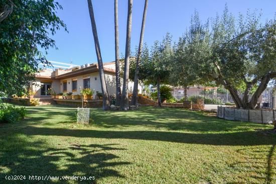 Casa en Deltebre de 1.200m² de terreno, con piscina cerca del río Ebro - TARRAGONA