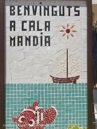 Local en playa Cala Mandia - BALEARES