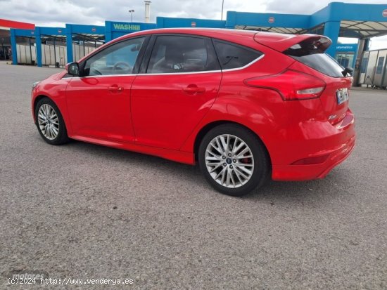 Ford Focus SPORT 1.0i 125CV de 2016 con 140.000 Km por 9.975 EUR. en Madrid