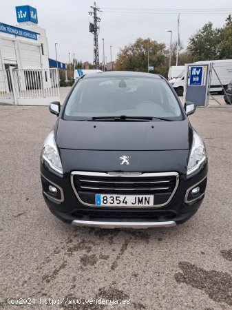 Peugeot 3008 1.2i UNICO PROPIETARIO de 2016 con 90.000 Km por 7.775 EUR. en Madrid