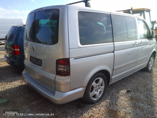 Volkswagen Multivan 2.5 TDI (AVERIADA). de 2007 por 3.500 EUR. en Murcia