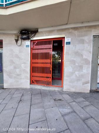 Local comercial en Via Julia 95 (Pl. Francesc Layret) - BARCELONA