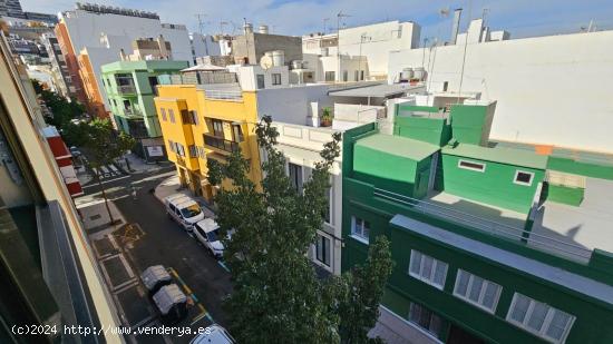 Piso en alquiler de 3 habitaciones zona Arenales - LAS PALMAS