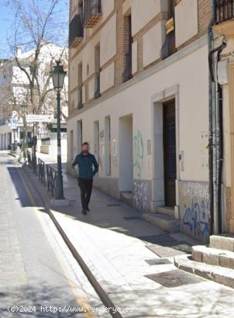 ¡LOCAL COMERCIAL JUNTO AL ARCO DE ELVIRA! - GRANADA