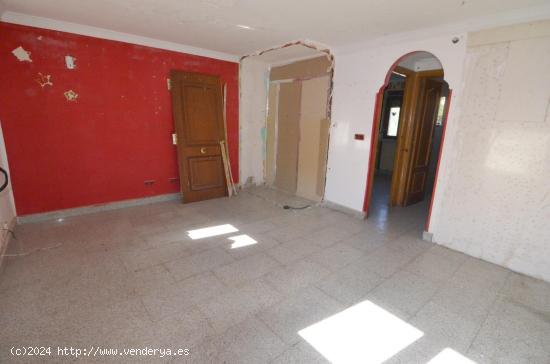 Urbis te ofrece un piso en venta en zona El Carmen, Salamanca. - SALAMANCA