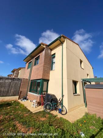 Chalet en urbanización Valcastillo de Pioz (Guadalajara) - GUADALAJARA