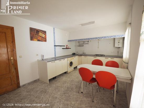 Casa en venta en Tomelloso, zona Avenida Antonio Huertas – ¡Una oportunidad única! - CIUDAD REAL