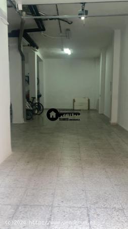 INMOBILIARIA TEJARES VENDE EXCELENTE LOCAL CON VADO -ZONA FRANCISCANOS - ALBACETE