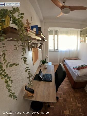 HABITACIÓN EN PISO COMPARTIDO PARA ESTUDIANTES O TRABAJADORES JÓVENES EN AYORA - VALENCIA